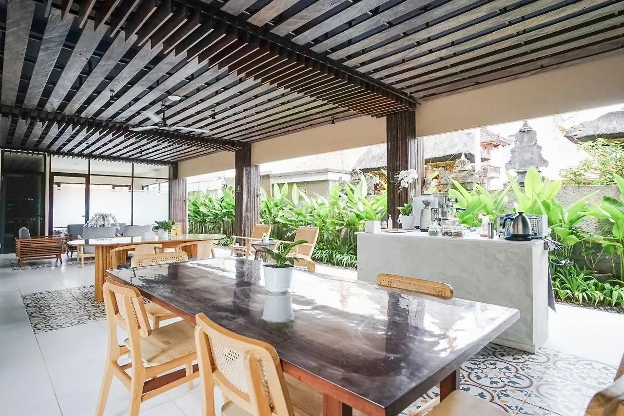 Tanaga Coliving Hotel Seminyak 3*,