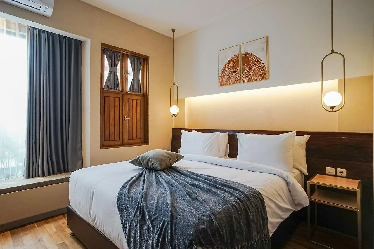 Tanaga Coliving Hotel Seminyak